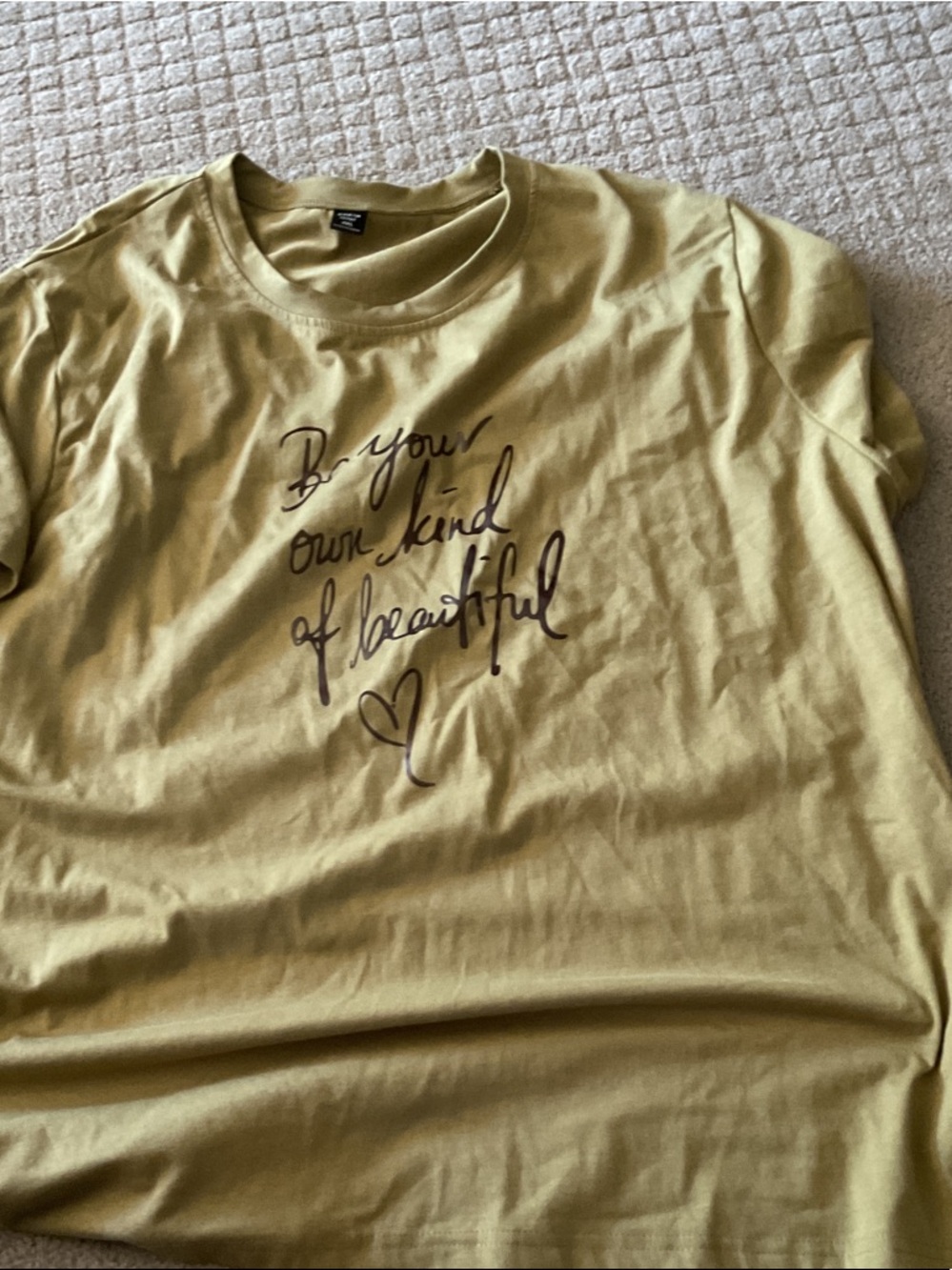 SHEIN Olive Green Short Sleeve Tee with Script Heart Graphic